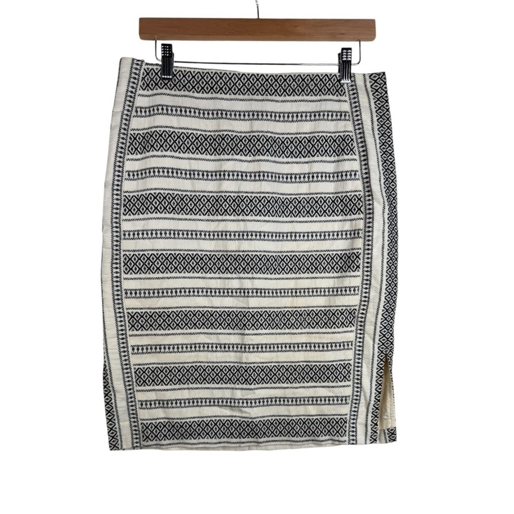 Ann Taylor Loft Geometric Print Woven Pencil Skirt size 8 White/Black